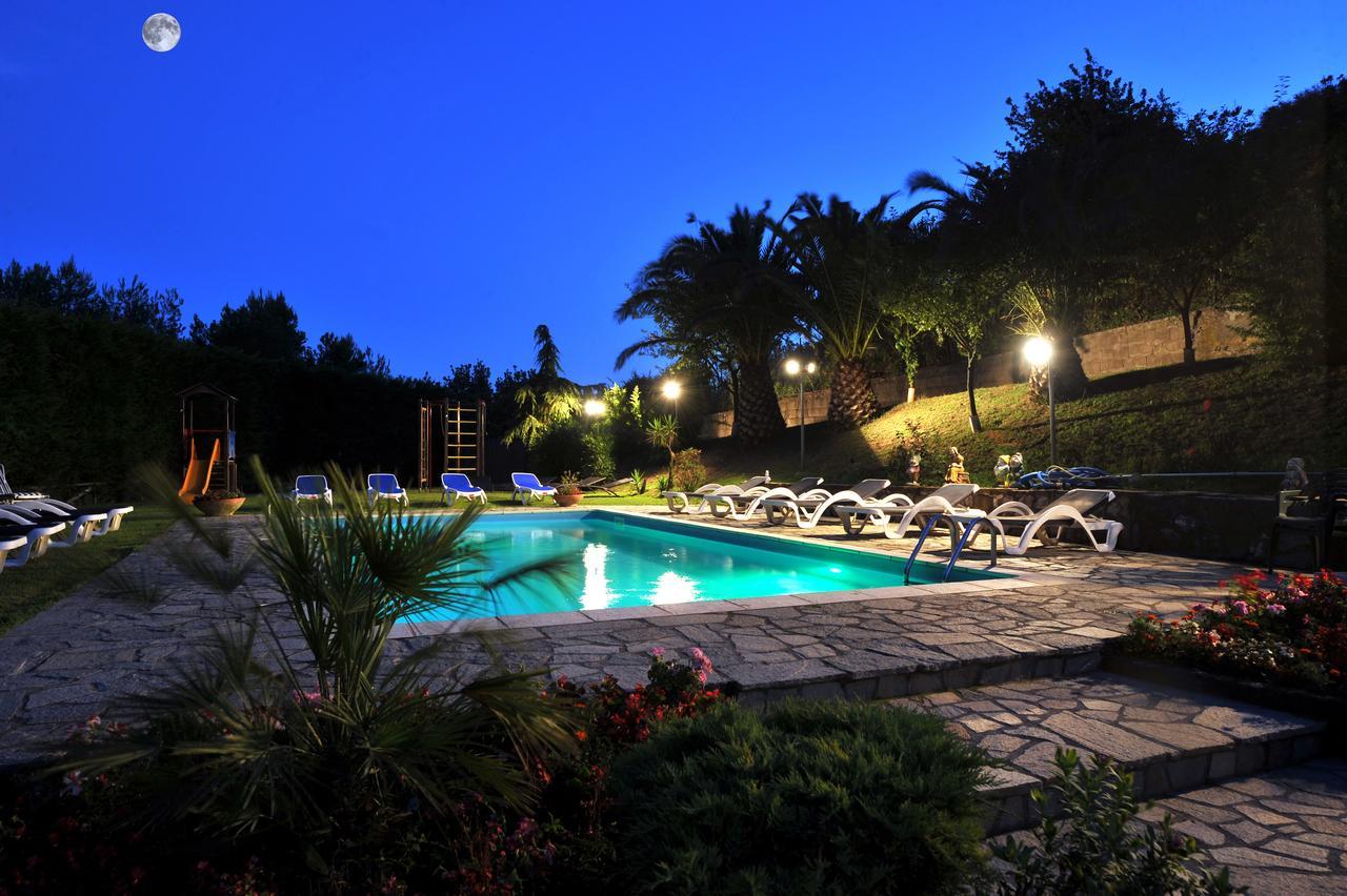 Hotel O Sole Mio 산트아구타수이두에골피 외부 사진