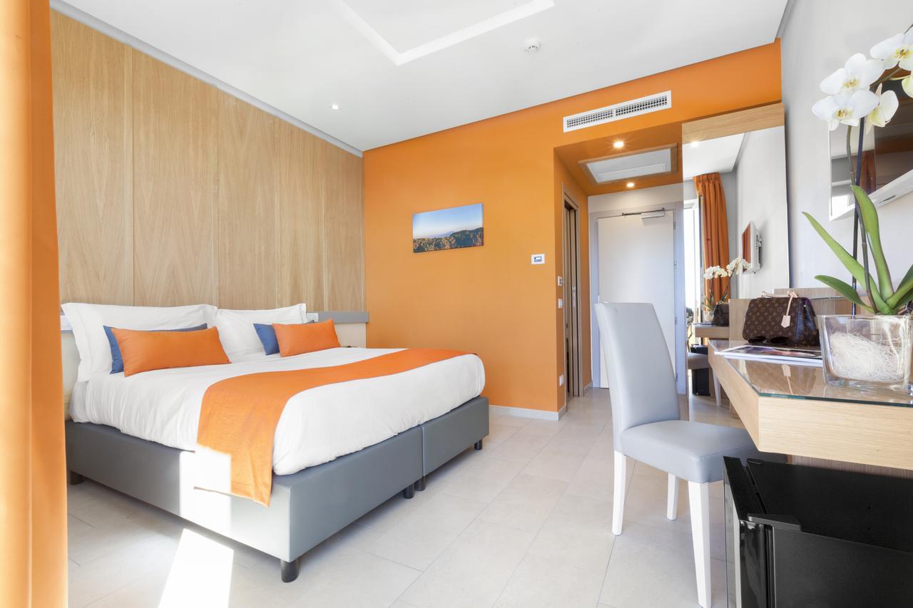 Hotel O Sole Mio 산트아구타수이두에골피 외부 사진